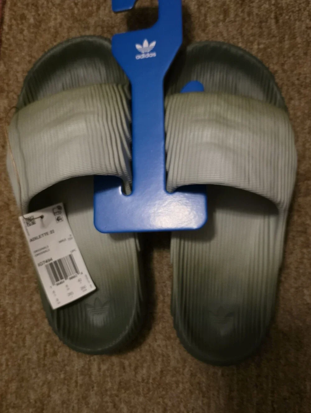 Size 8 adidas Olive-to-Dark Green Gradient Slide Sandals